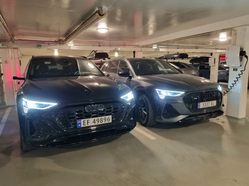 Bilen sammenlignet med Audi Q8 e-tron som jeg testet