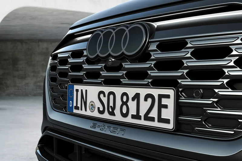 Audi Q8 e-tron grille with shutters