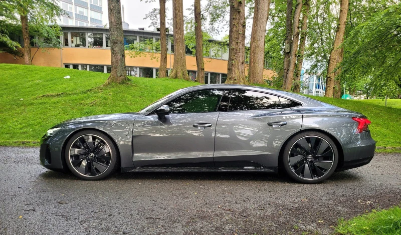 Audi e-tron GT with Ghost Links Audi e-tron GT with Ghost Links