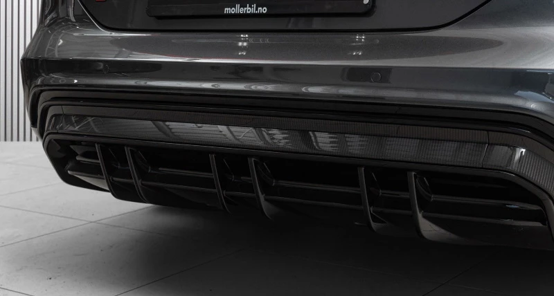 Carbon optics with carbon details above diffusor Carbon optics with carbon details above diffusor