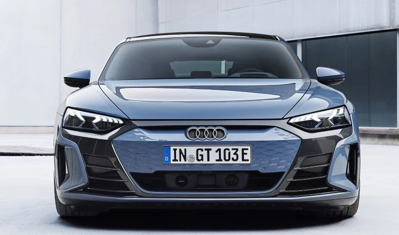 Standard optics with singleframe grill in body color (Kemora) Standard optics with singleframe grill in body color (Kemora)