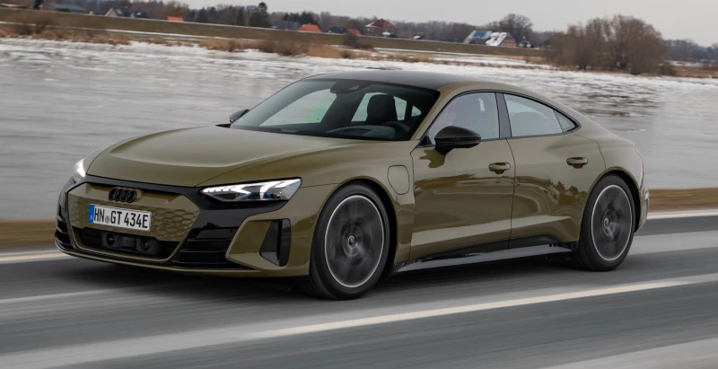 Taktikgrønn Audi e-tron GT Taktikgrønn Audi e-tron GT
