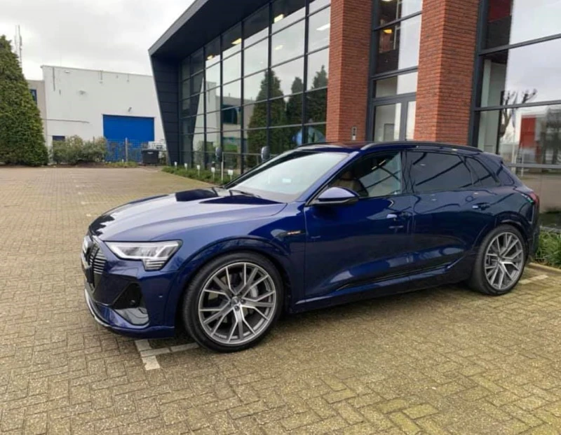 Lowered e-tron with 3 cm