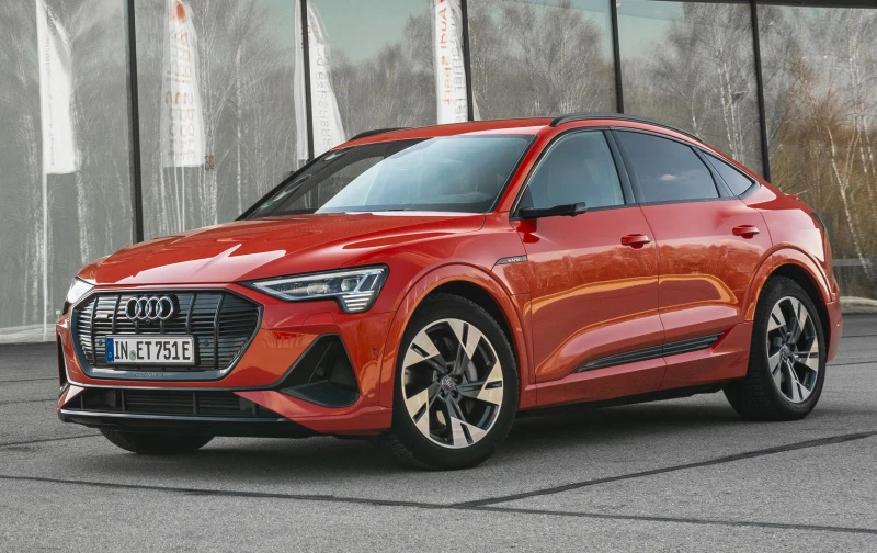 Audi e-tron 55 S-line Sportback in Catalunya Red with black optics