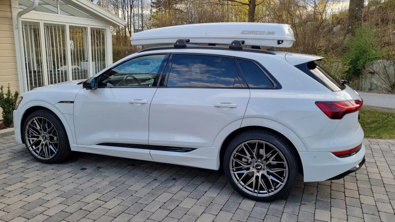 Japan Racing JR28 Japan Racing JR28