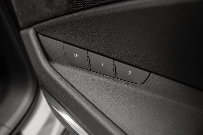 Forhåndsinnstilt minne i passasjerdør