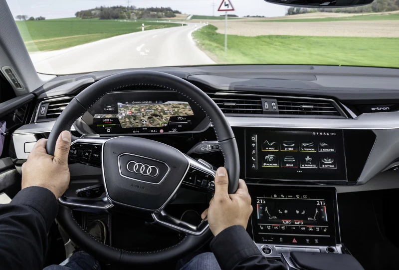 Navigasjonssystemet i Virtual Cockpit med google maps satellittbilder