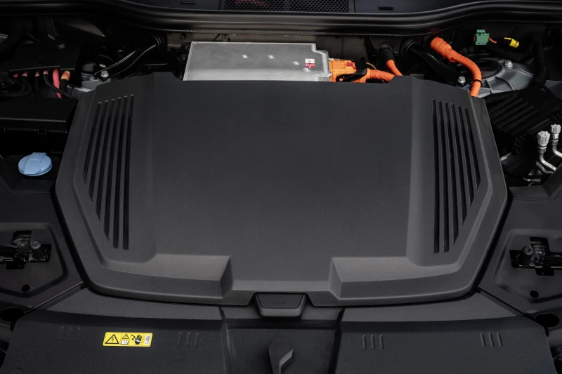 Frunk Audi Q8 e-tron Frunk Audi Q8 e-tron