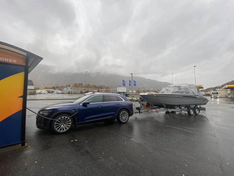 1800 kg henger med båt 1800 kg henger med båt