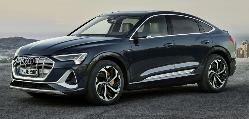 Audi e-tron 55 Sportback S-Line i plasmablå