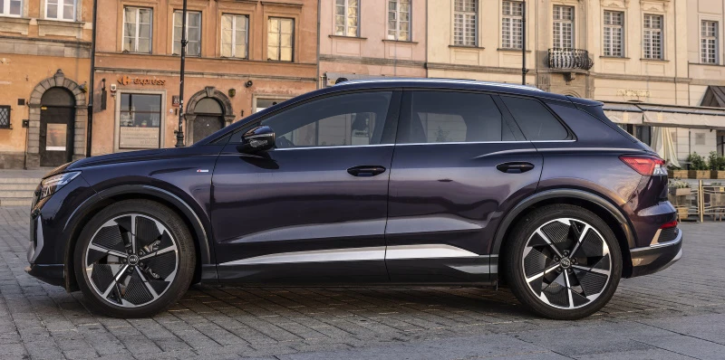 Audi Q4 50 e-tron in Aurora Violett S-line exterior by Auditography