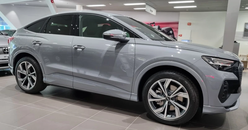 Audi Q4 35 e-tron quattro in Stone grey with black optics and full body paint