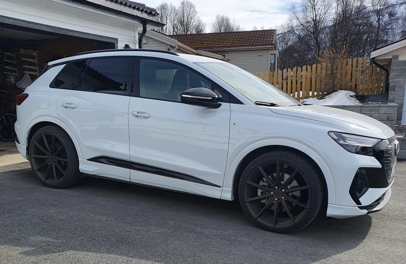 22 Blaque Diamond BD 11 ET 15 with 265/35 -22 