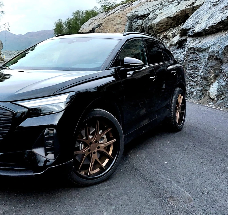 Ferrada FR2 9x22 ET30 with 265/35 tires