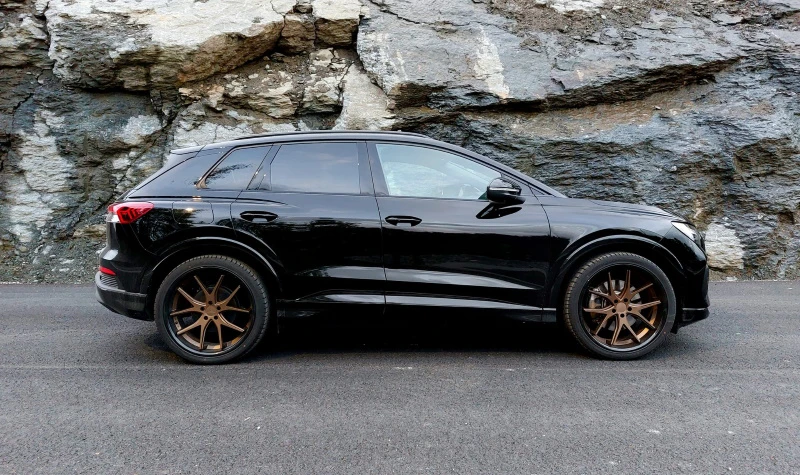 Ferrada FR2 9x22 ET30 with 265/35 tires