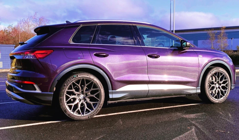 21 x 9.5 Vossen HF2 with 255/40 Tires