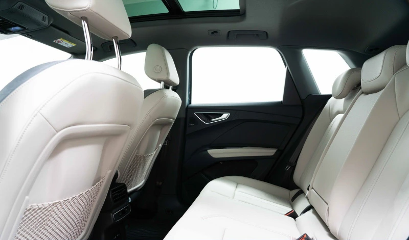 Standard seter med mono.pur 550 pergament beige skinnr (BH) fra interiørdesignpakke 3