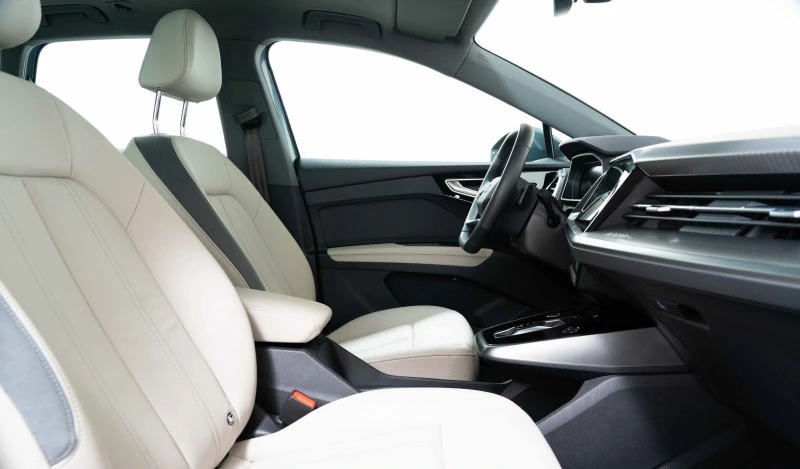 Standard seter med mono.pur 550 pergament beige skinnr (BH) fra interiørdesignpakke 3