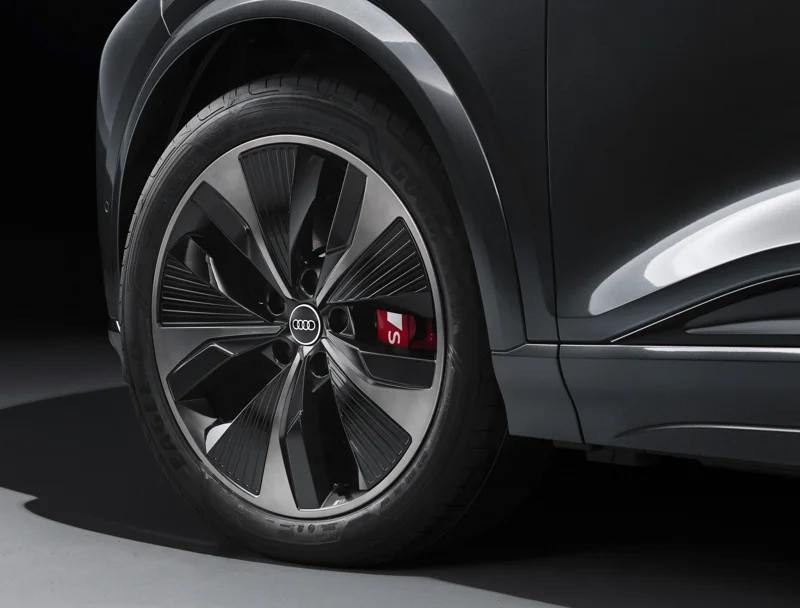 Audi Q6 e-tron lights