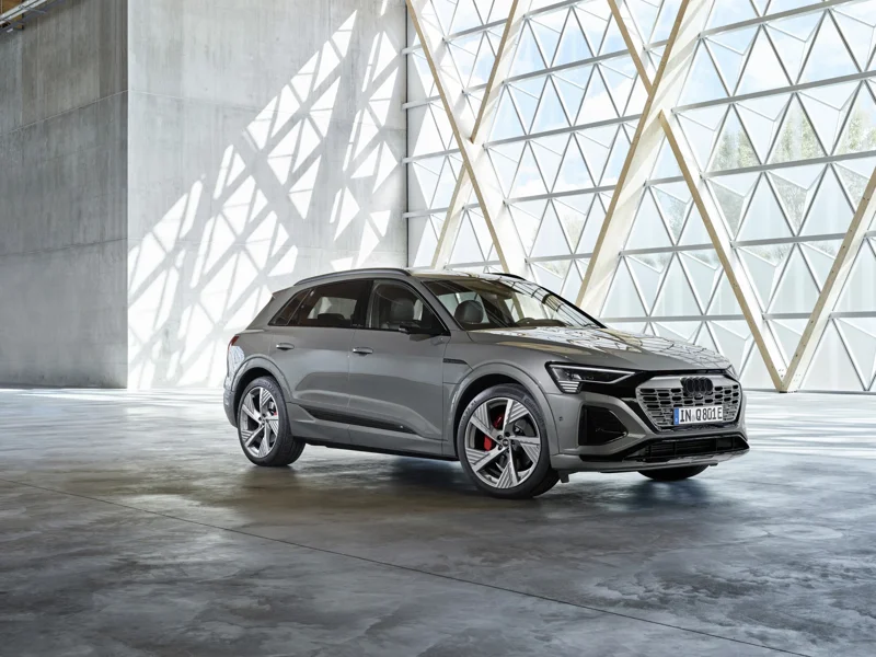 Audi Q8 50 e-tron Audi Q8 50 e-tron