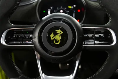 Abarth 500e - Gallery Image