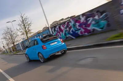 Abarth 500e Cabrio - Gallery Image