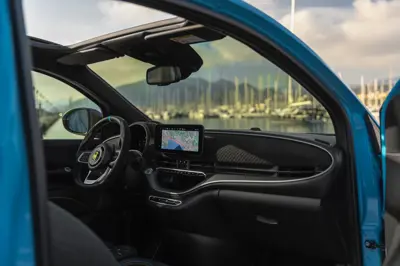 Abarth 500e Cabrio - Gallery Image