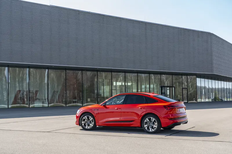 e-tron — exterior 2