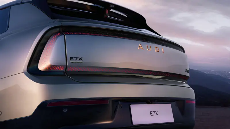 AUDI E7X baklykter