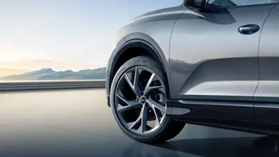 Audi Q5 e-tron 40 - Gallery Image