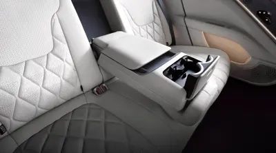 AVATR 11 AWD EV - Gallery Image