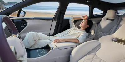 AVATR 11 AWD EV - Gallery Image