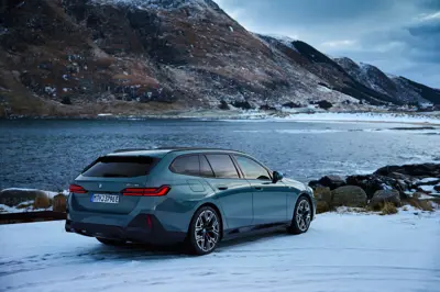 BMW i5 M60 xDrive Touring