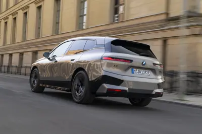 BMW iX M60