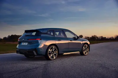 BMW iX xDrive60