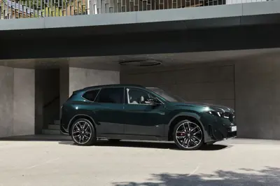BMW iX3 M60 xDrive - Gallery Image