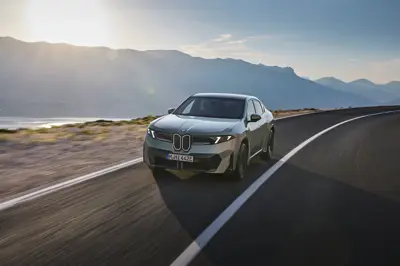 BMW iX4 40 xDrive - Gallery Image