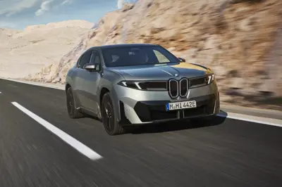 BMW iX4 40 xDrive - Gallery Image