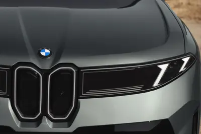 BMW iX4 40 xDrive - Gallery Image