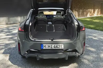 BMW iX4 40 xDrive - Gallery Image