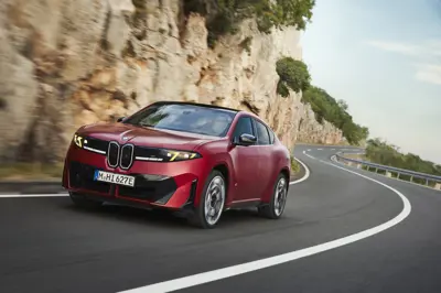 BMW iX4 M60 xDrive - Gallery Image