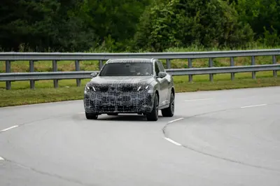 BMW iX5 60 xDrive - Gallery Image