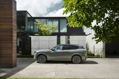 BMW iX5 60 xDrive - Gallery Image