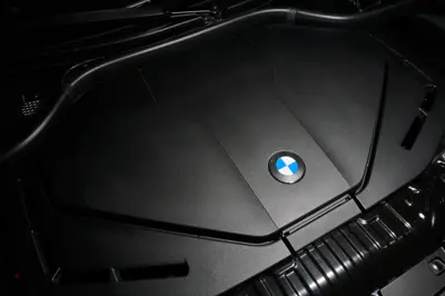 BMW iX5 60 xDrive - Gallery Image