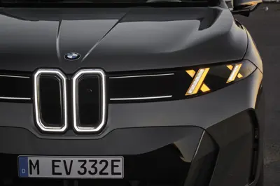 BMW iX5 60 xDrive - Gallery Image