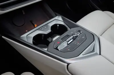 BMW iX5 60 xDrive - Gallery Image