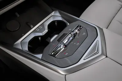 BMW iX5 60 xDrive - Gallery Image