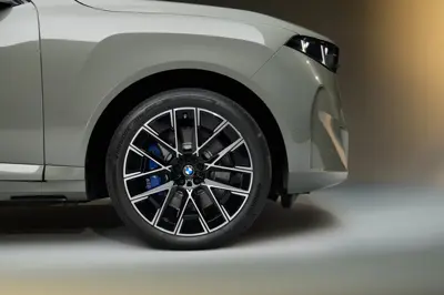 BMW iX5 60 xDrive - Gallery Image