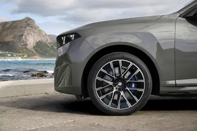 BMW iX5 60 xDrive - Gallery Image