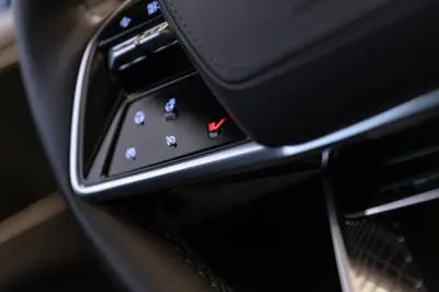 Cadillac LYRIQ-V